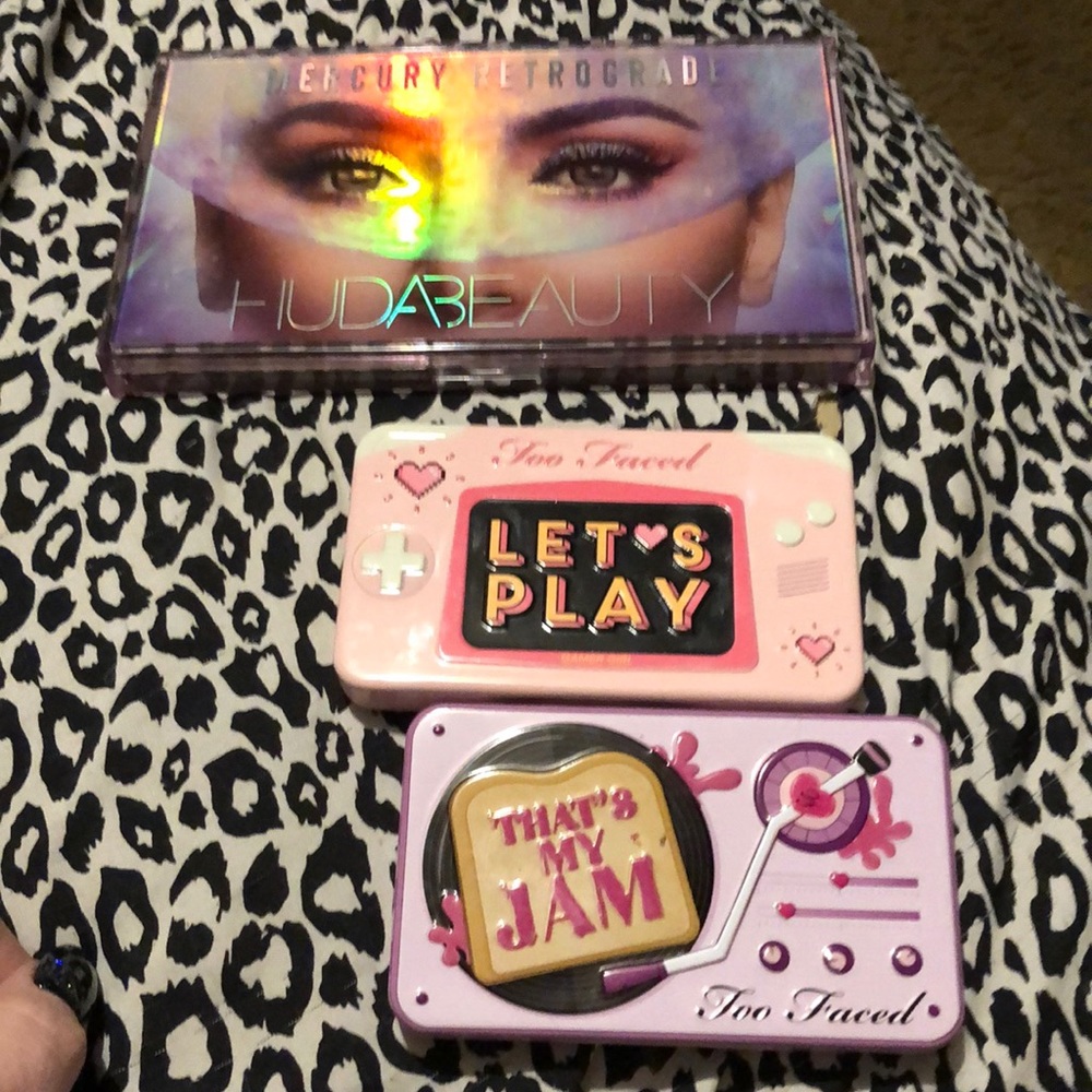Set of 3 pallets Huda and too faced and color pop